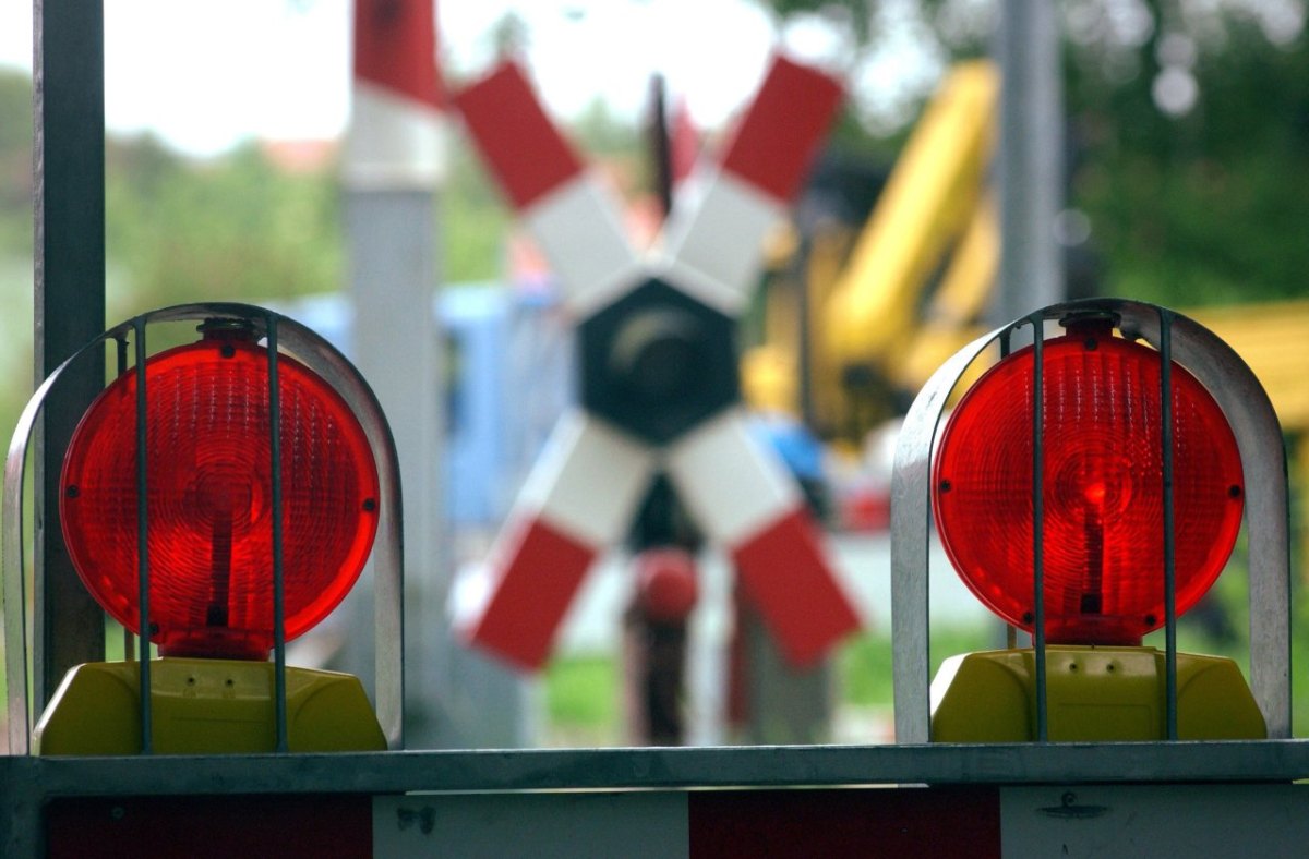 peine vöhrum bahn bagger unfall strecke hannover braunschweig