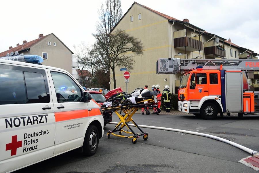 Eine Person musste aus der Wohnung in Wolfenbüttel gerettet werden.
