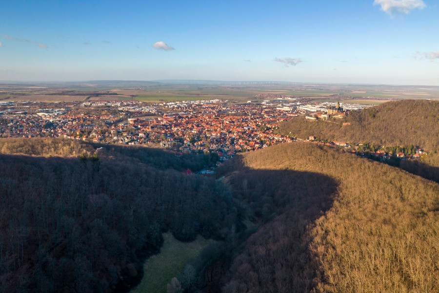 Auf dem Armeleuteberg im Harz kannst du nicht nur die Aussicht, sondern auch deutsche Küche genießen. (Archivbild)