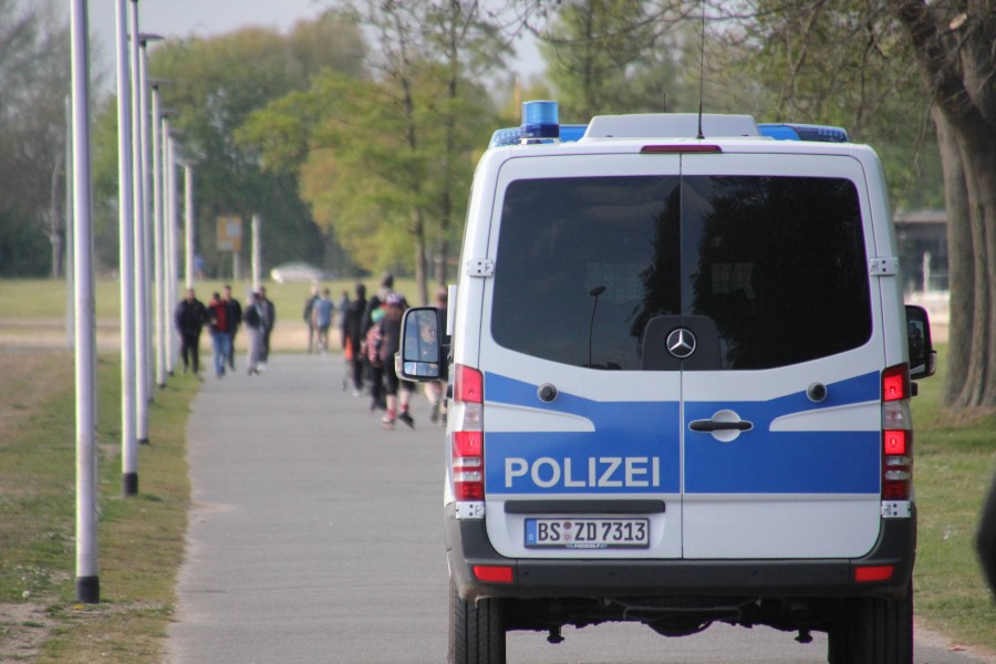 Die Polizei Salzgitter hofft, nach einem sexuellen Übergriff am Salzgittersee, den Täter zu finden. Ein Detail könnte dafür ausschlaggebend sein. (Symbolbild)