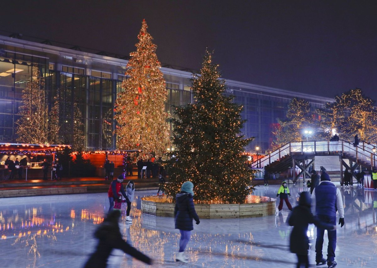 Autostadt Wolfsburg Weihnachtsmarkt.jpg