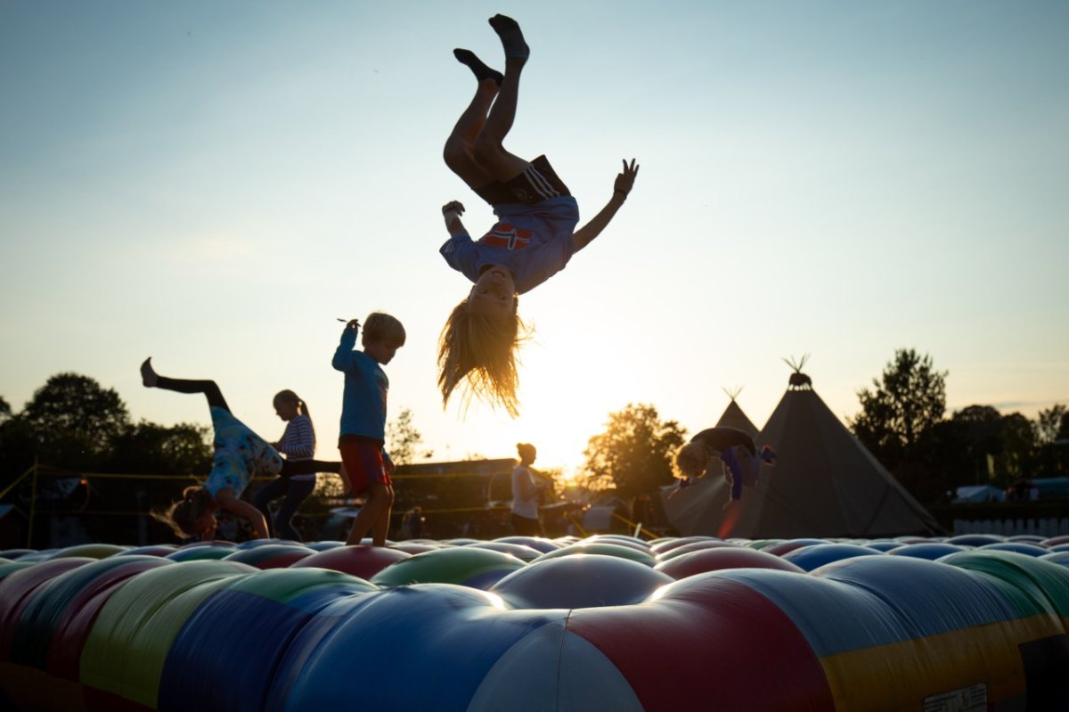 Braunschweig Lenste ferienlager Camp Unfall Kinder Hüpfburg Hüpfkissen