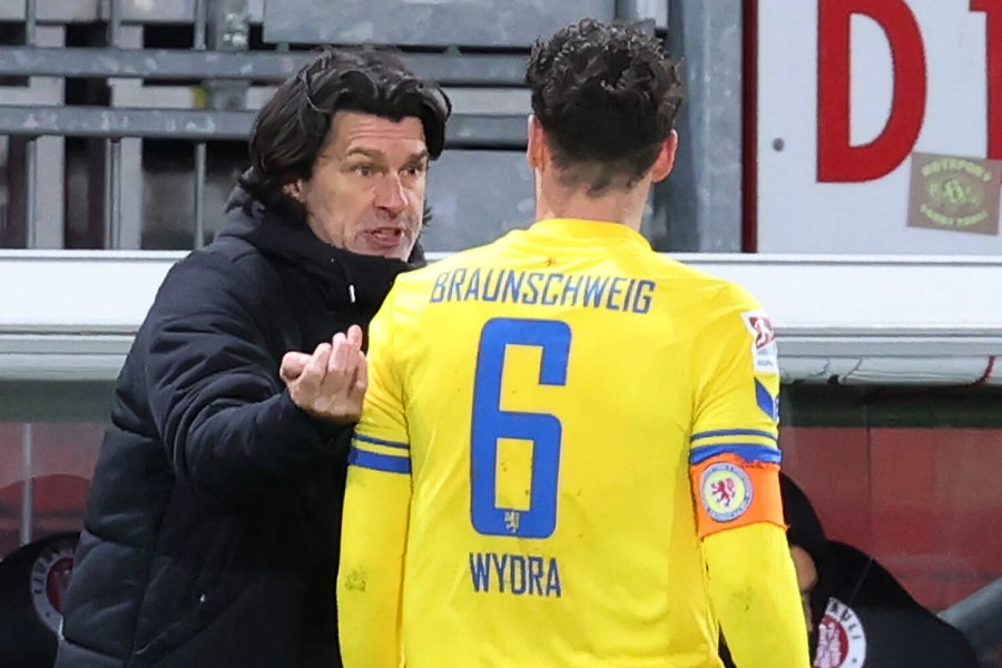 Bei Eintracht Braunschweig musste Thomas Stickroth an der Seitenlinie übernehmen.