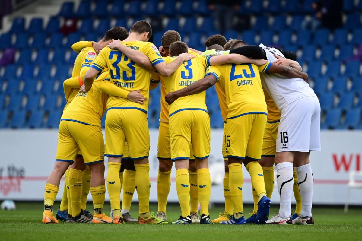 EintrachtBraunschweig-Paderborn.jpg