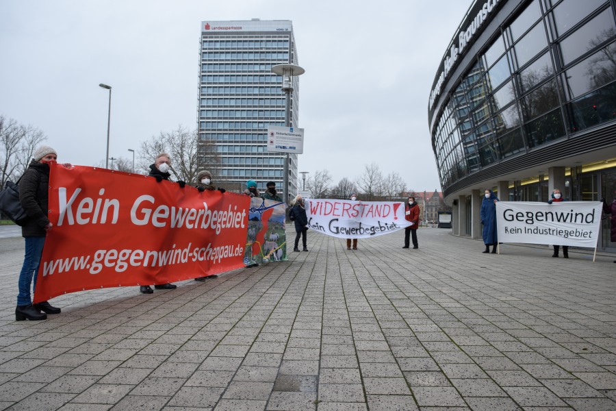 Die Initiative „Gegenwind Scheppau“ will gegen den Bau des Gewerbegebietes klagen.