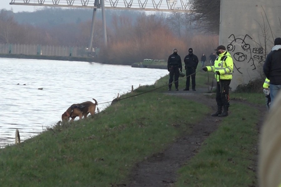 Spürhund, Hubschrauber, zahlreiche Einsatzkräfte...alle suchten nach der Vermissten. Doch die wollte gar nicht gefunden werden. 