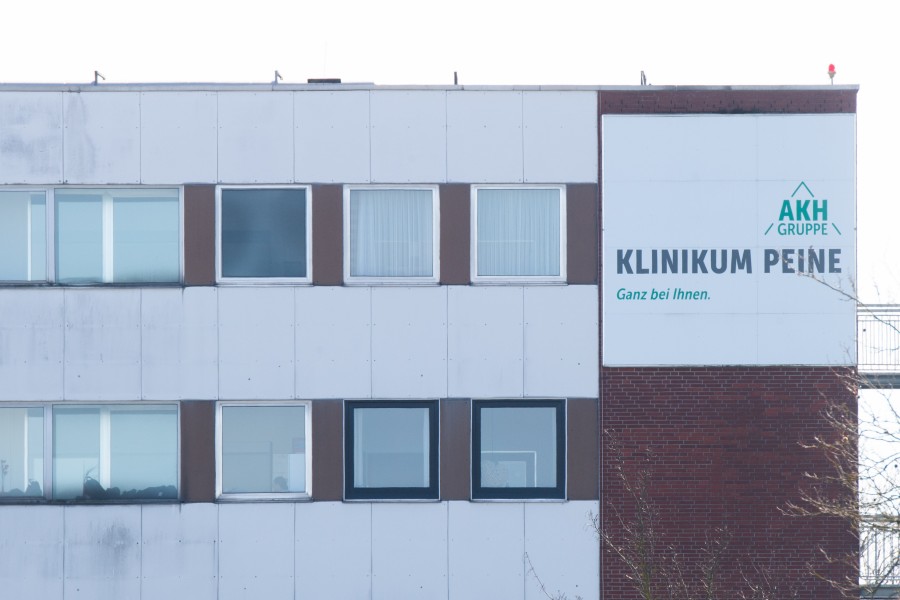 Der Geschäftsführer des Klinikums in Peine ist nicht der einzige bekannte Name, der sich schon gegen Corona hat impfen lassen. (Archivbild)