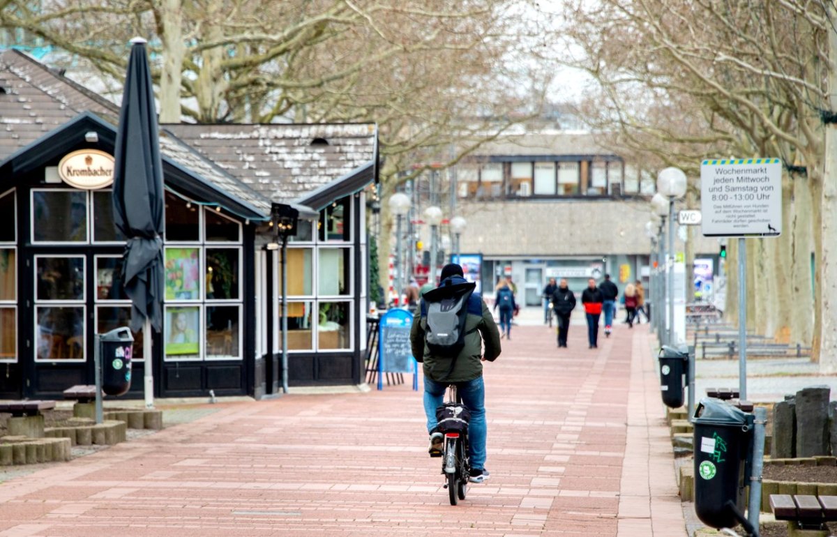 Porschestraße Wolfsburg Neuer Laden.jpg