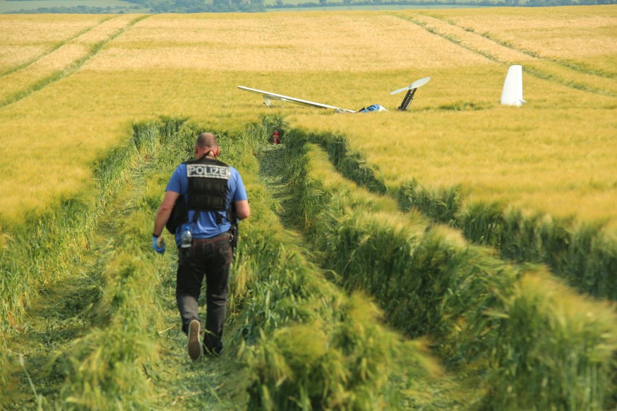  Ein 72-Jähriger ist bei dem Absturz eines Ultraleichtflugzeugs im Harz ums Leben gekommen. 