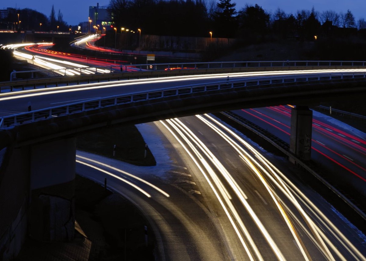 autobahnbrücke braunschweig nacht nachts steine