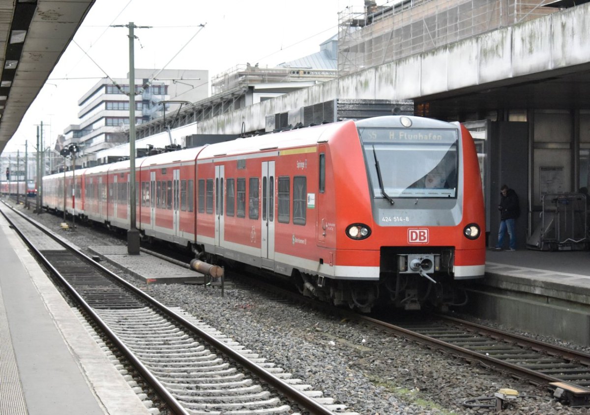 bahn hannover flughafen.jpg