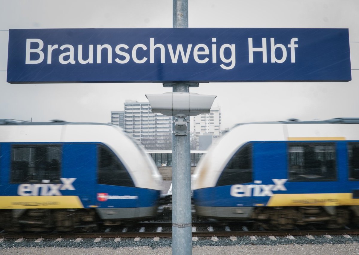 braunschweig bahnhof hauptbahnhof uhr erixx