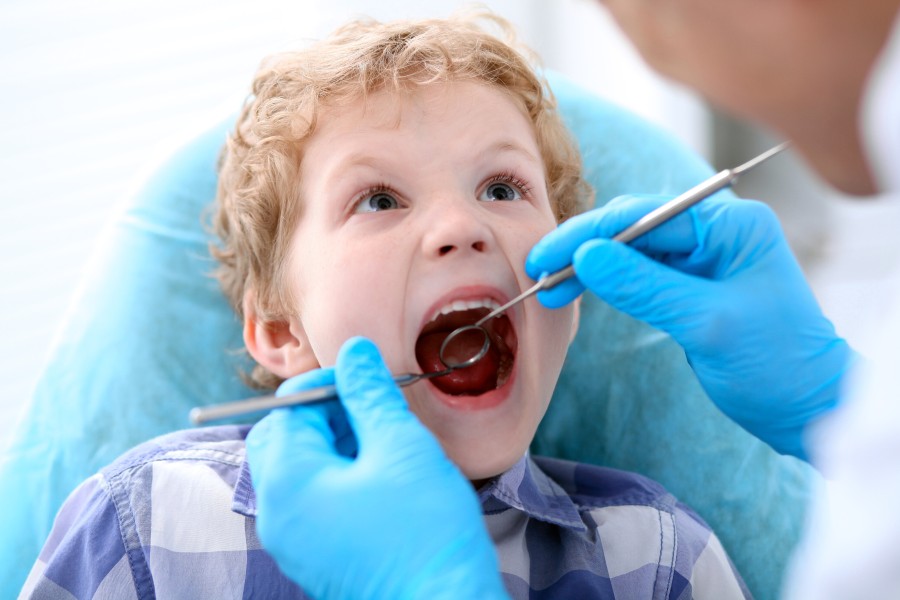 Mund auf in Braunschweig: Per Zufall wurden Familien ausgewählt, deren Kinder an der Studie zur Mundgesundheit teilnehmen können. (Symbolbild)