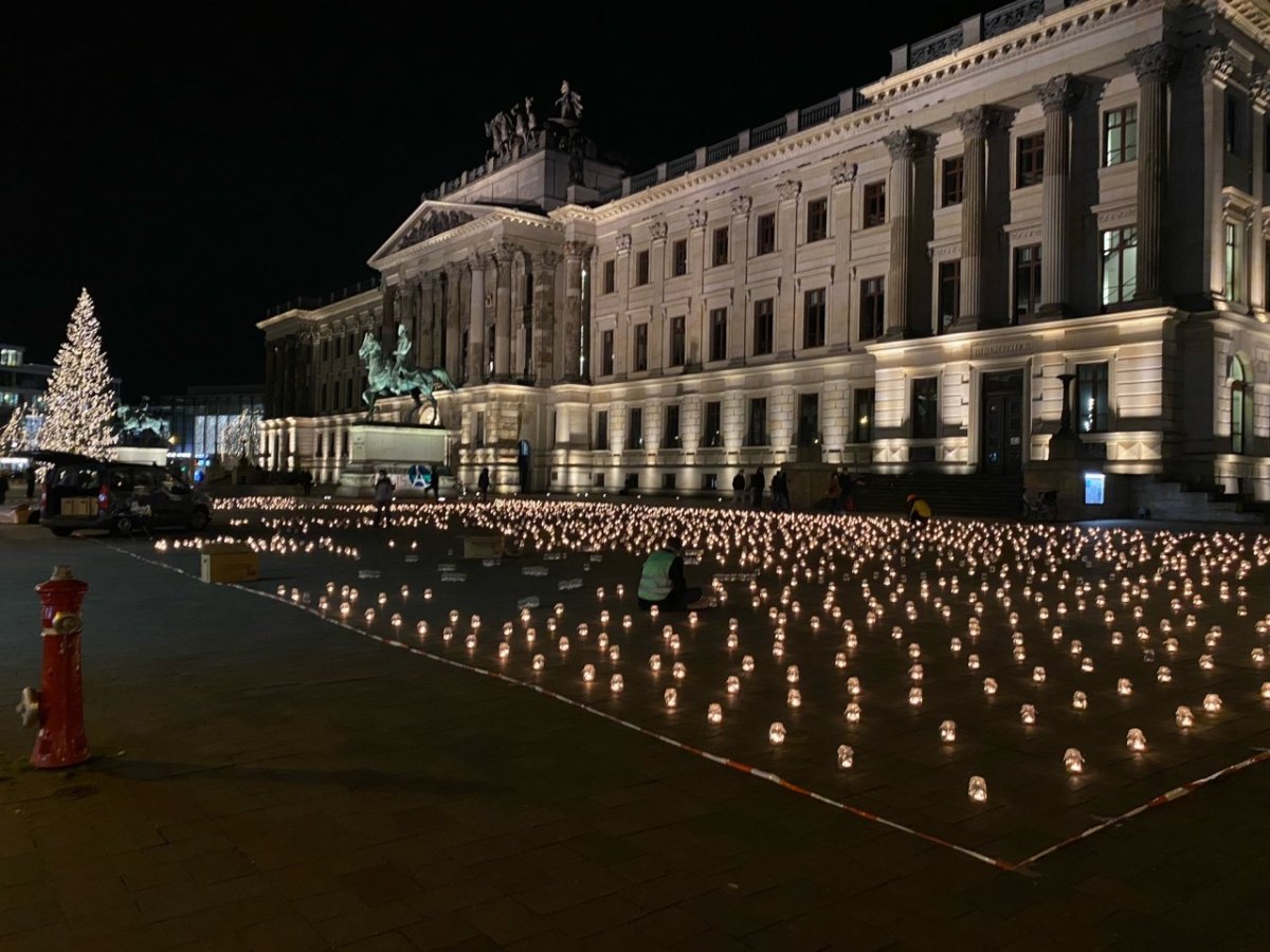 braunschweig schloss fridays for future kerzen pariser klimaabkommen greta thunberg