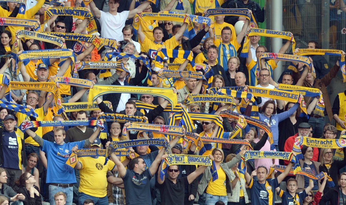 eintracht braunschweig sc freiburg fans