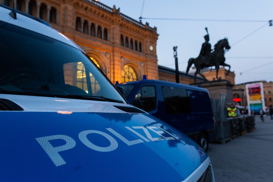 Die Bundespolizei nahm den Jugendlichen mit zur Wache. (Symbolbild)