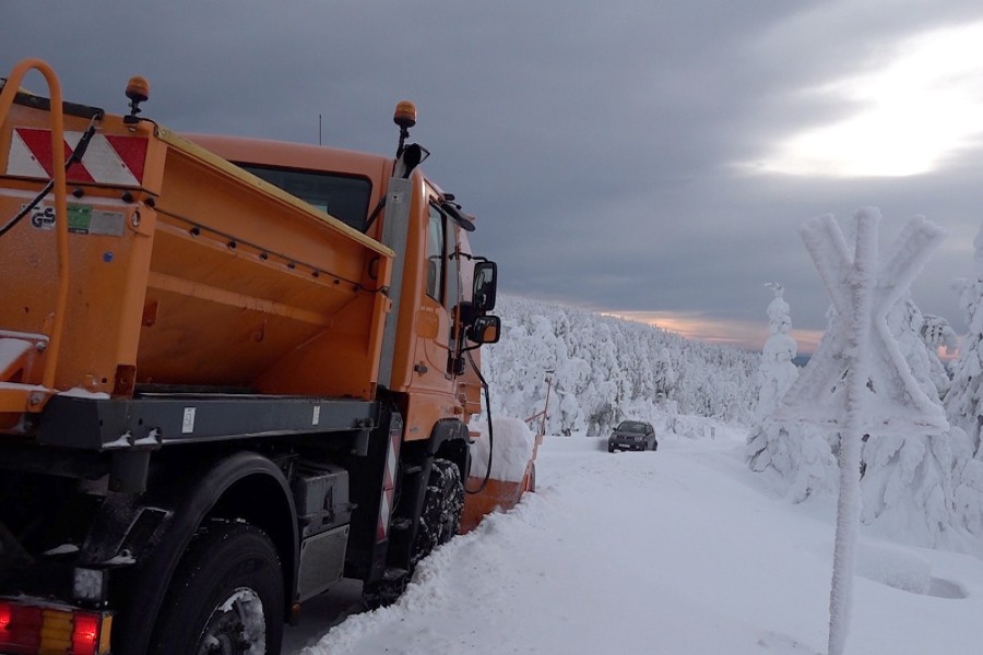 Harz: Um 4 Uhr startete die Räum-Aktion hoch zum Brocken...