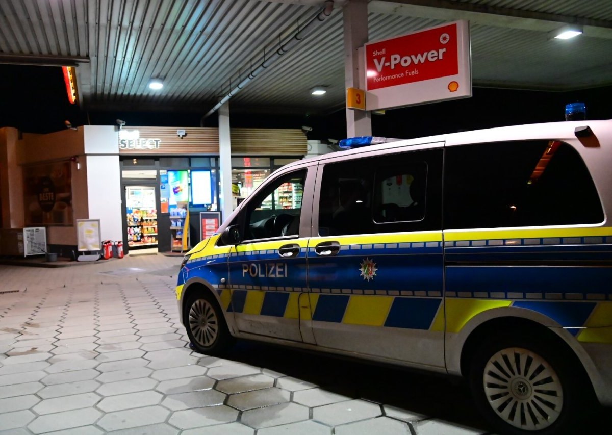 polizei tankstelle überfall wolfsburg