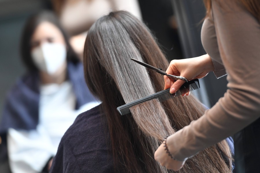 Ein Friseursalon aus Salzgitter will anderen mit einer Aktion helfen.  (Symbolbild)