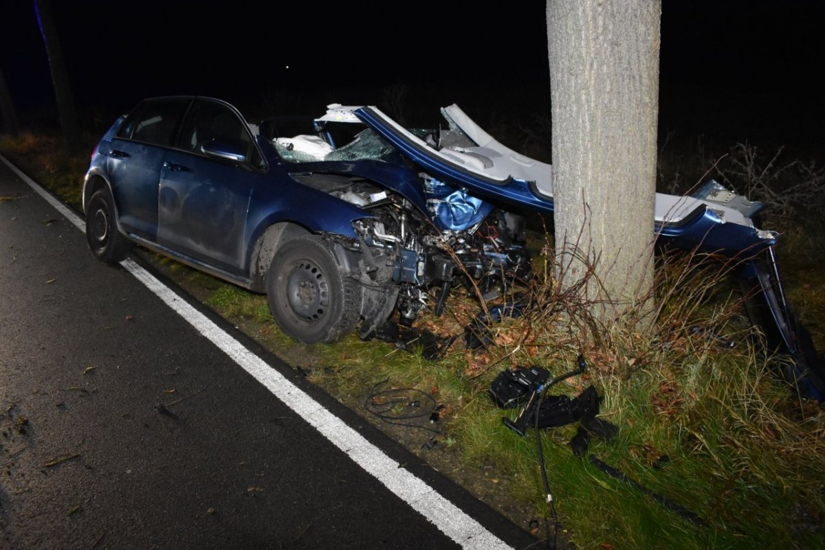 unfall gifhorn ahnsen baum vw golf