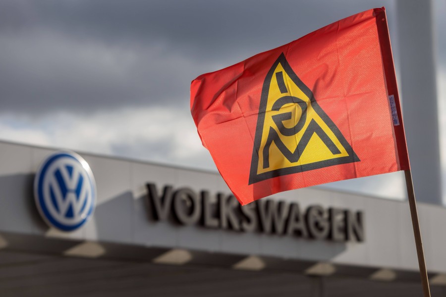 Die Fronten zwischen VW und IG Metall könnten sich verhärten. (Symbolbild)