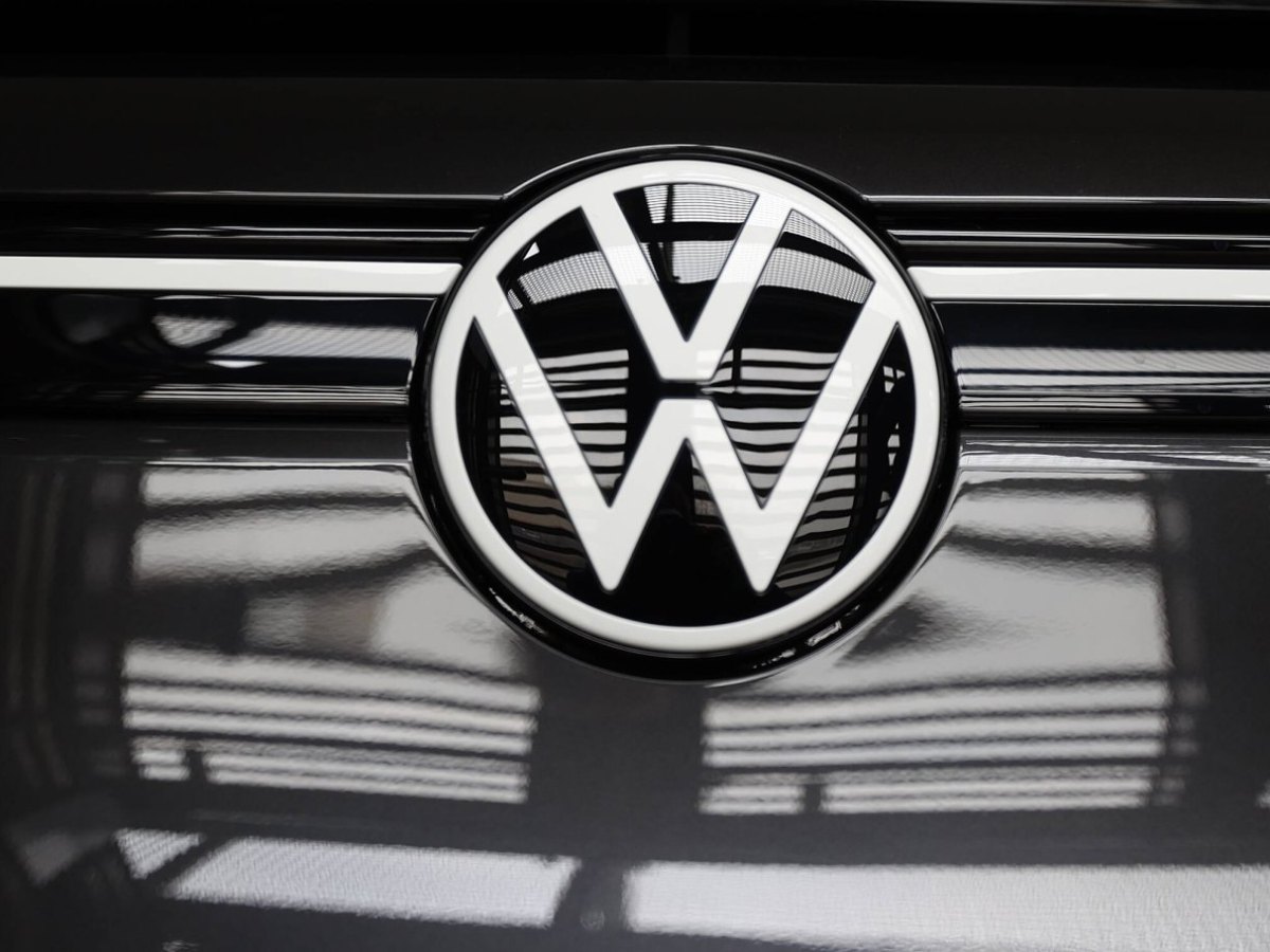 vw logo.jpg