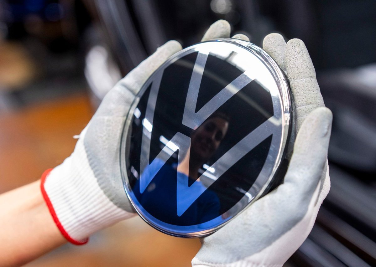 vw neues logo werk wolfsburg