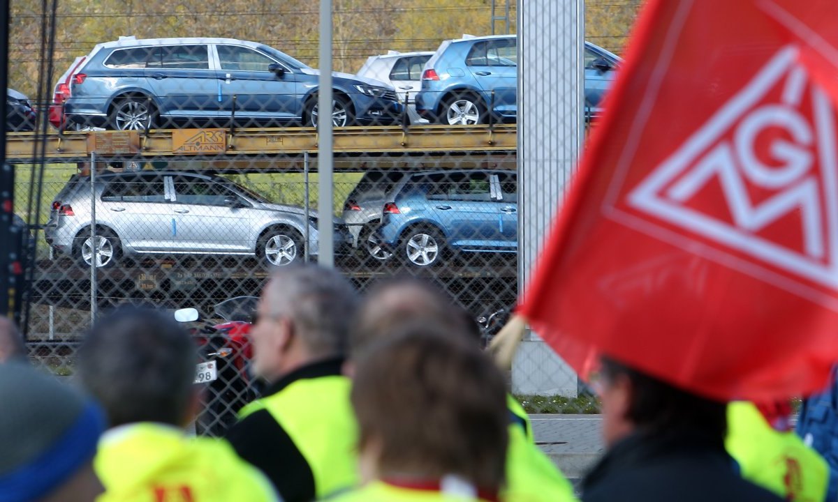 vw warnstreik ig metall demo streik