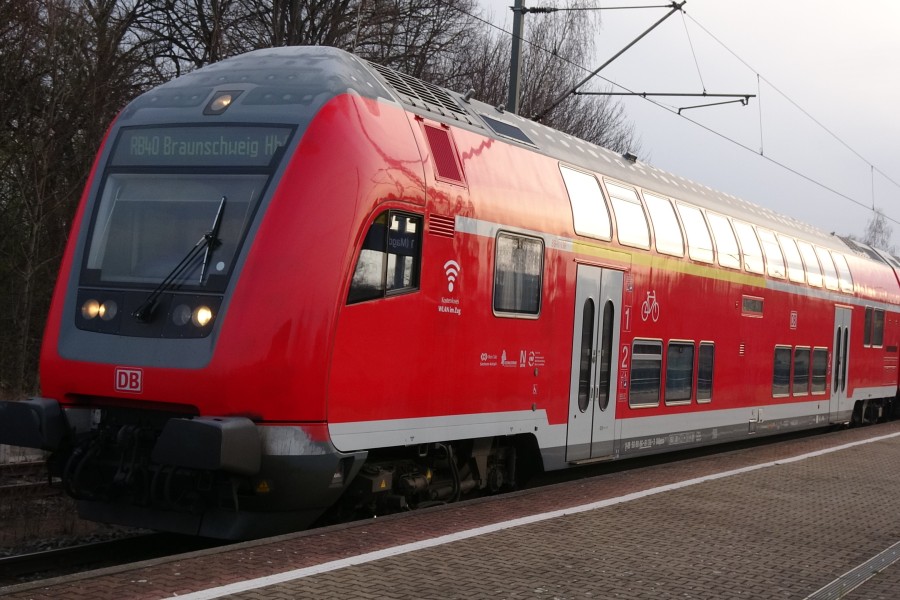 Zwischen Braunschweig und Magdeburg geht seit Mittwochmorgen auf den Schienen nichts mehr. 