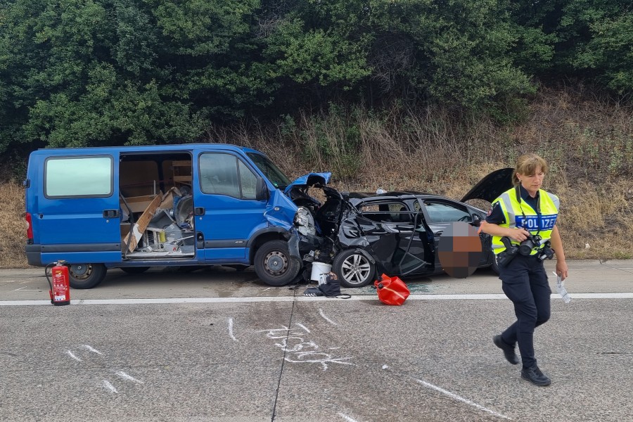 Schlimmer Unfall auf der A2 bei Hannover!