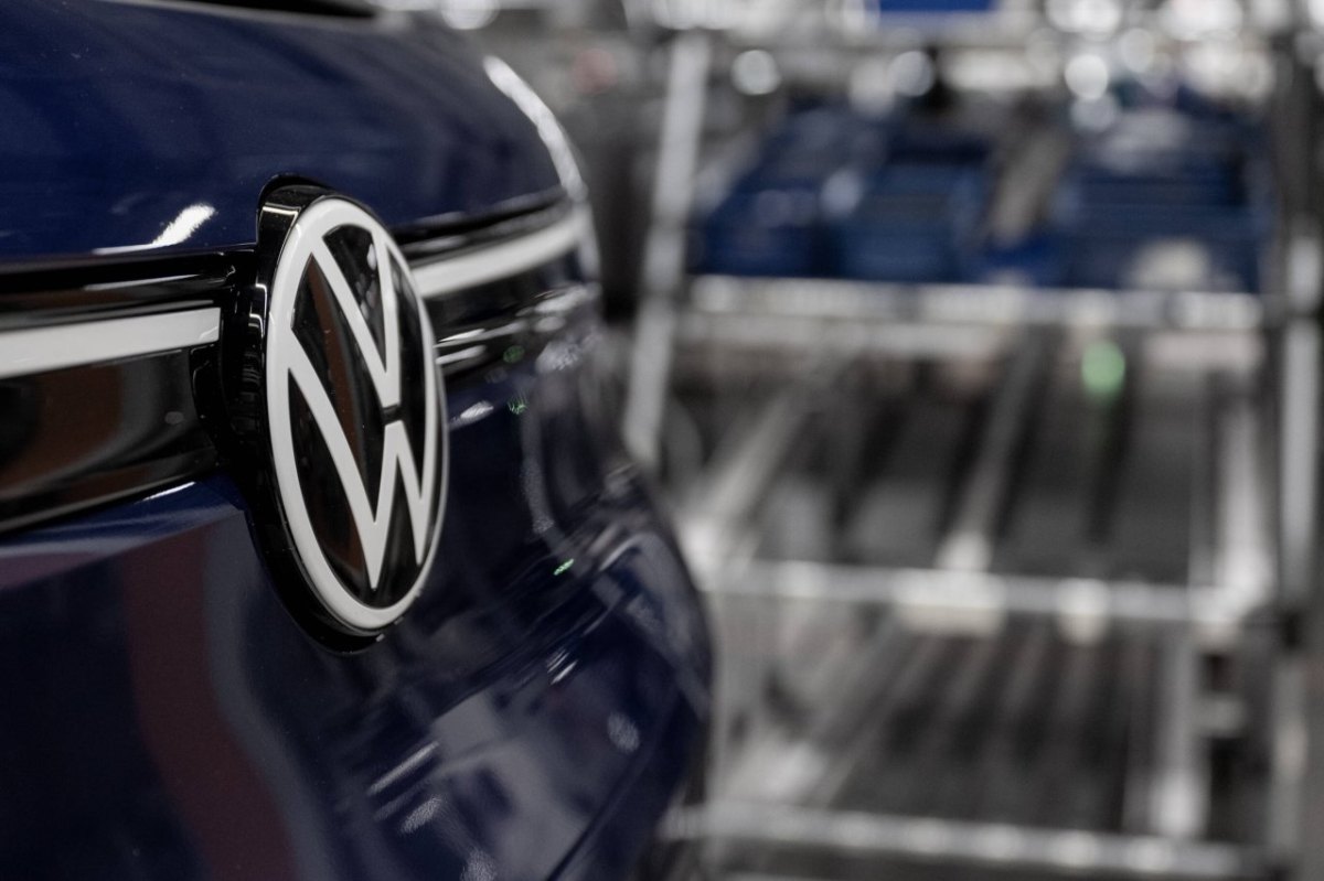 VW logo.jpg