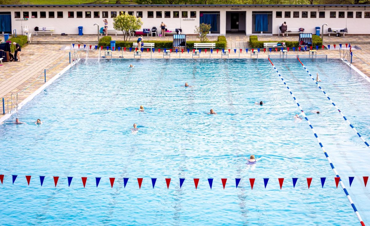 Wolfsburg-Freibad.jpg