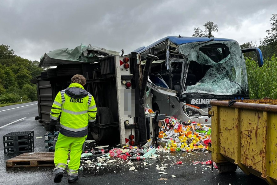 Bei einem Unfall auf der A2 Richtung Braunschweig ist ein Lkw-Fahrer ums Leben gekommen.