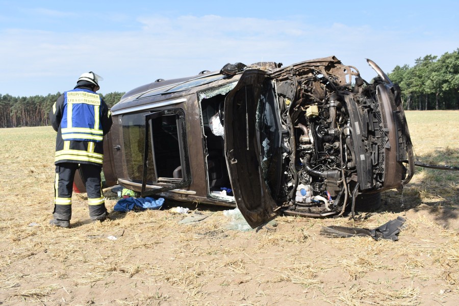 Nach dem Unfall in Groß Oesingen (Kreis Gifhorn) war schweres Gerät notwendig.