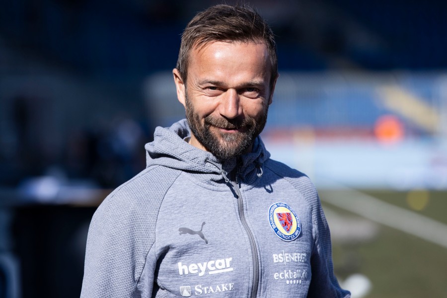 Eintracht Braunschweigs Trainer Michael Schiele.