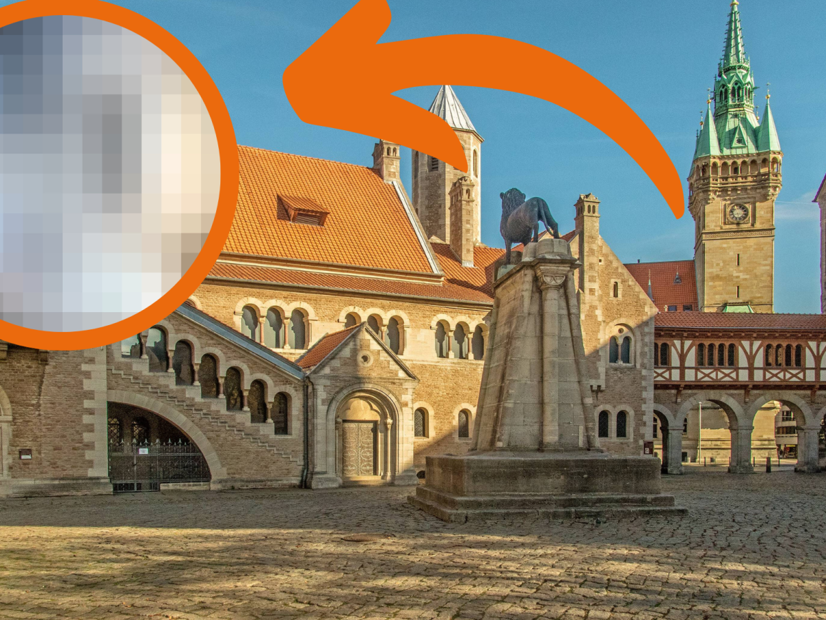 Braunschweig Burgplatz mit verpixeltem Bild in der Ecke