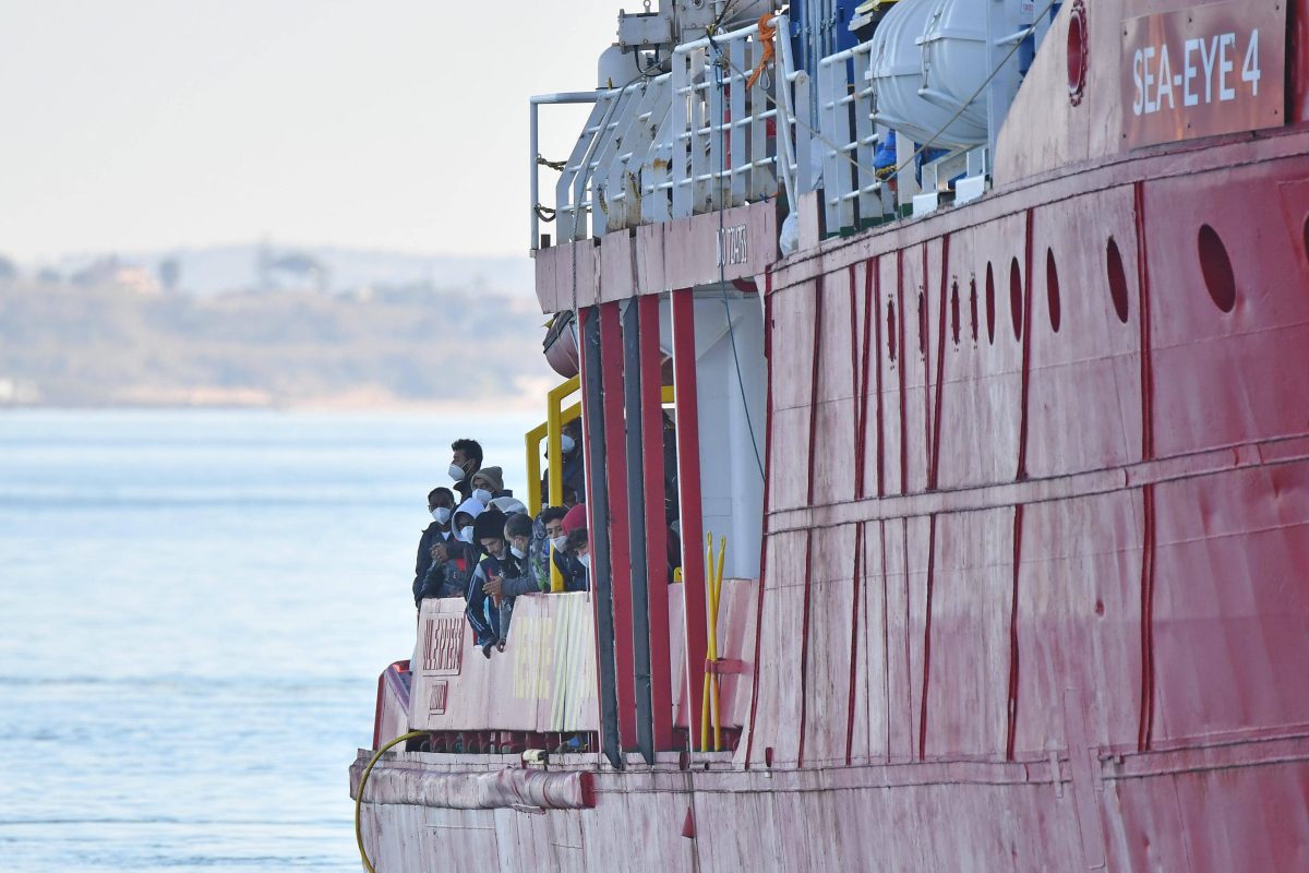 Die Stadt Wolfsburg plant Ã¼ber eine Patenschaft fÃ¼r ein Seenotrettungsschiff FlÃ¼chtlingen im Mittelmeer zu helfen.