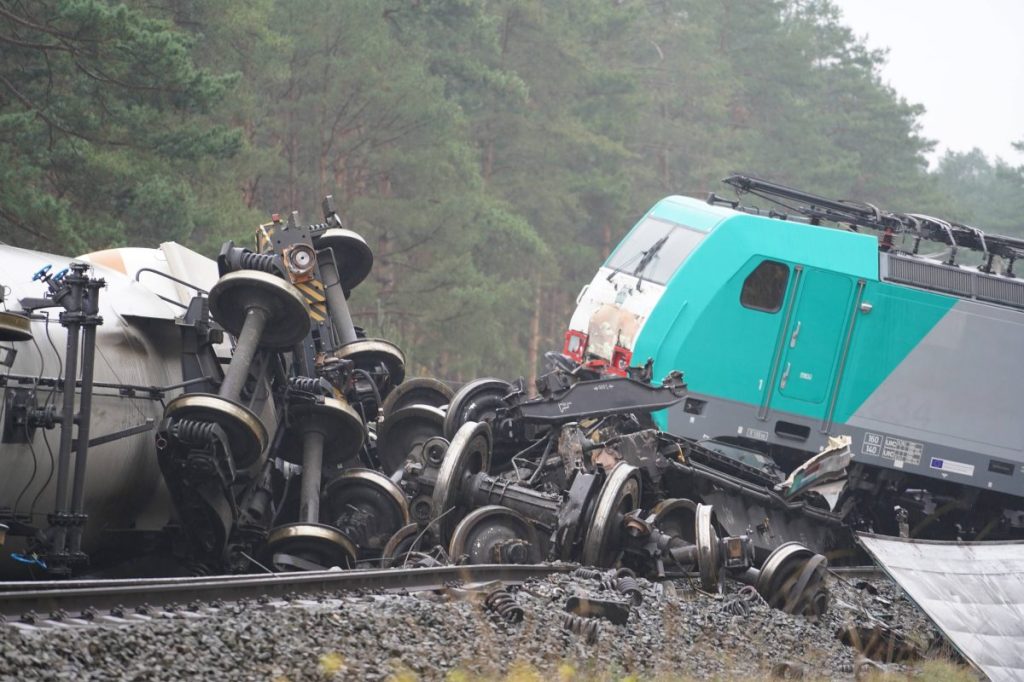 Nach dem Güterzug-Unfall bei Gifhorn werden die Bergungsrabeiten zur Mammut-Aufgabe.