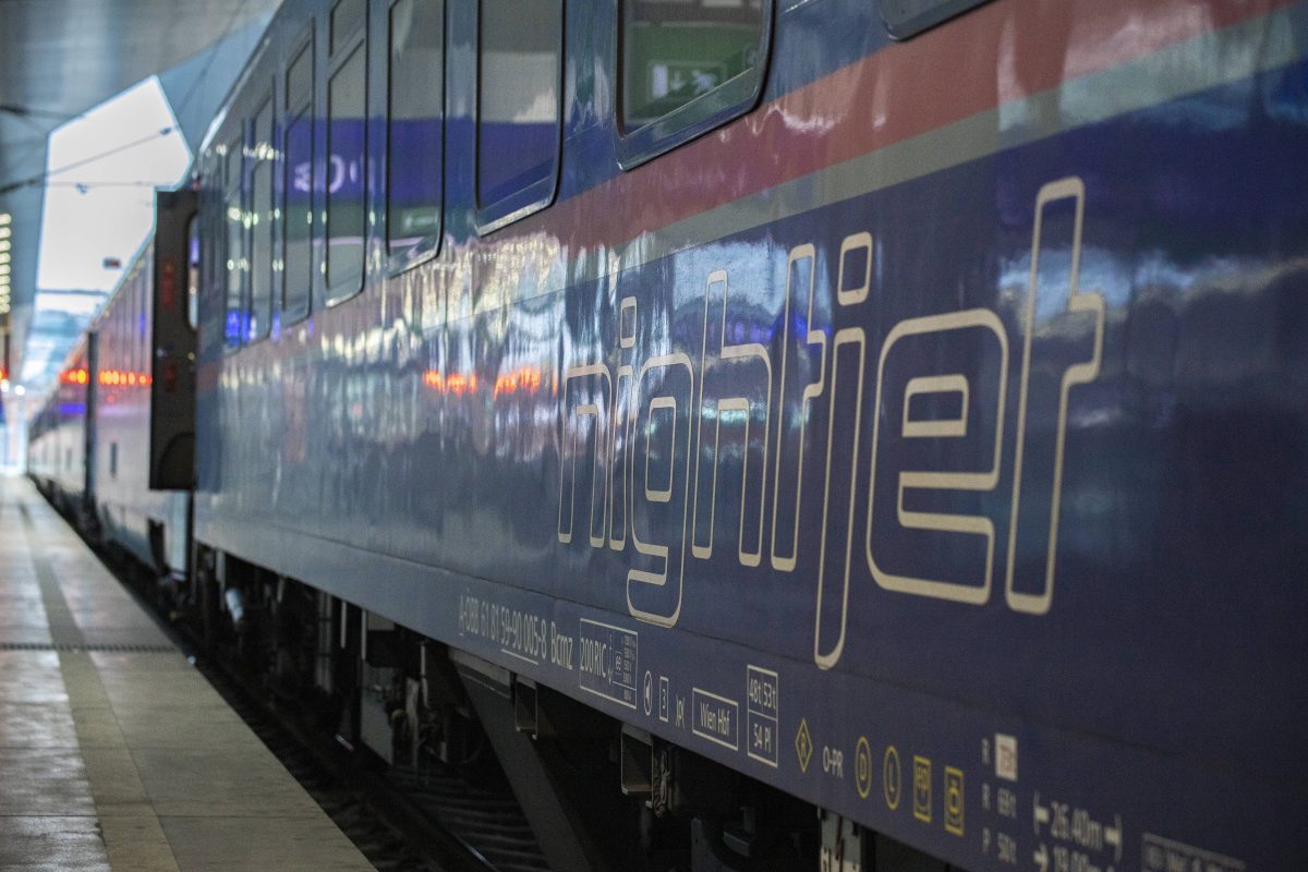 Zwei Frauen sind in einem Nightjet nach Hannover zum Opfer eines Perversen geworden.