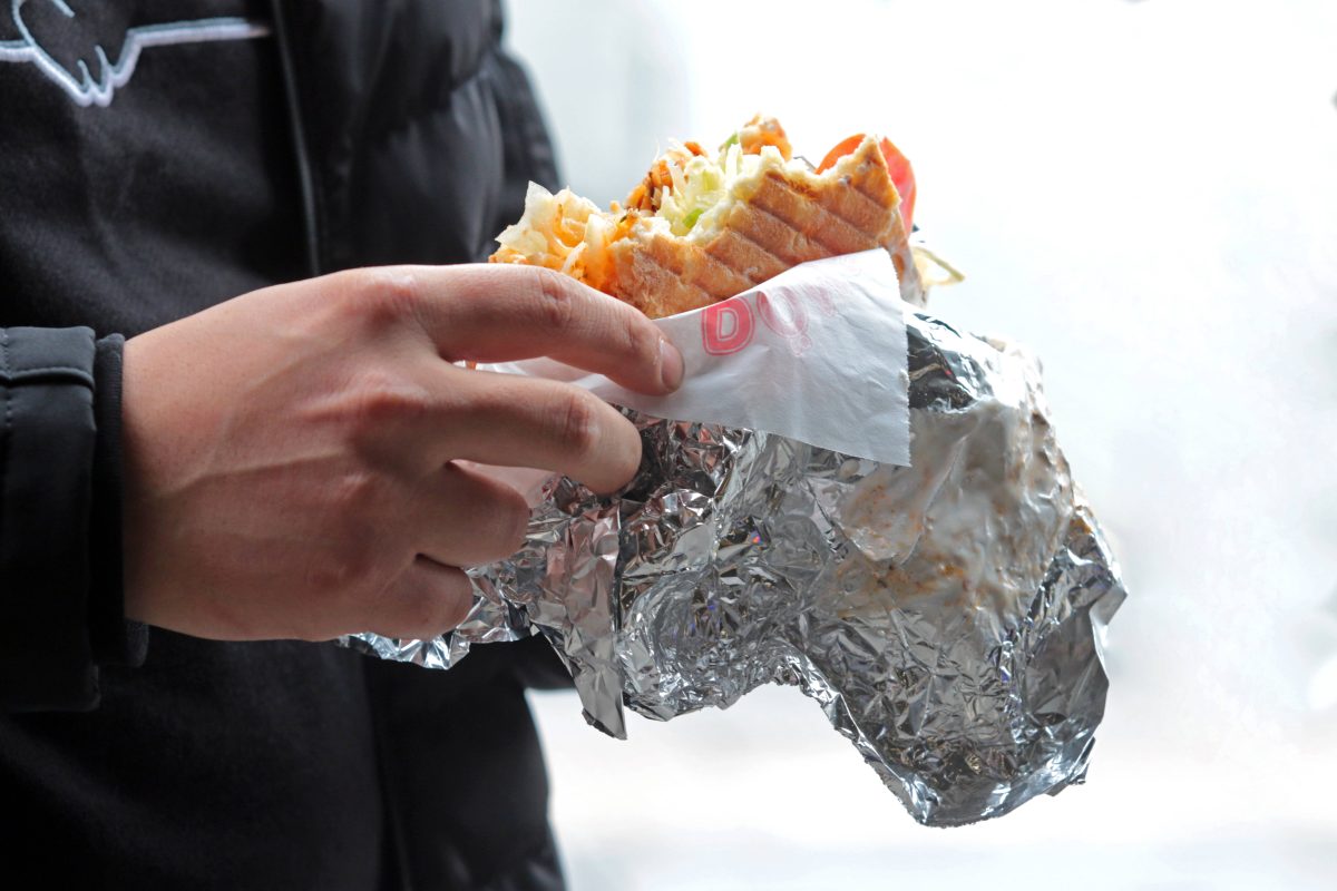 Auf der Suche nach einem Döner in Peine hat ein Mann einen Unfall gebaut. Und das war erst der Anfang.