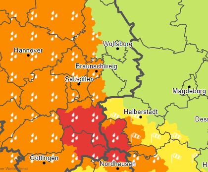 Es tritt Dauerregen wechselnder Intensität auf. Dabei werden Niederschlagsmengen zwischen 40 l/m² und 60 l/m² erwartet.

