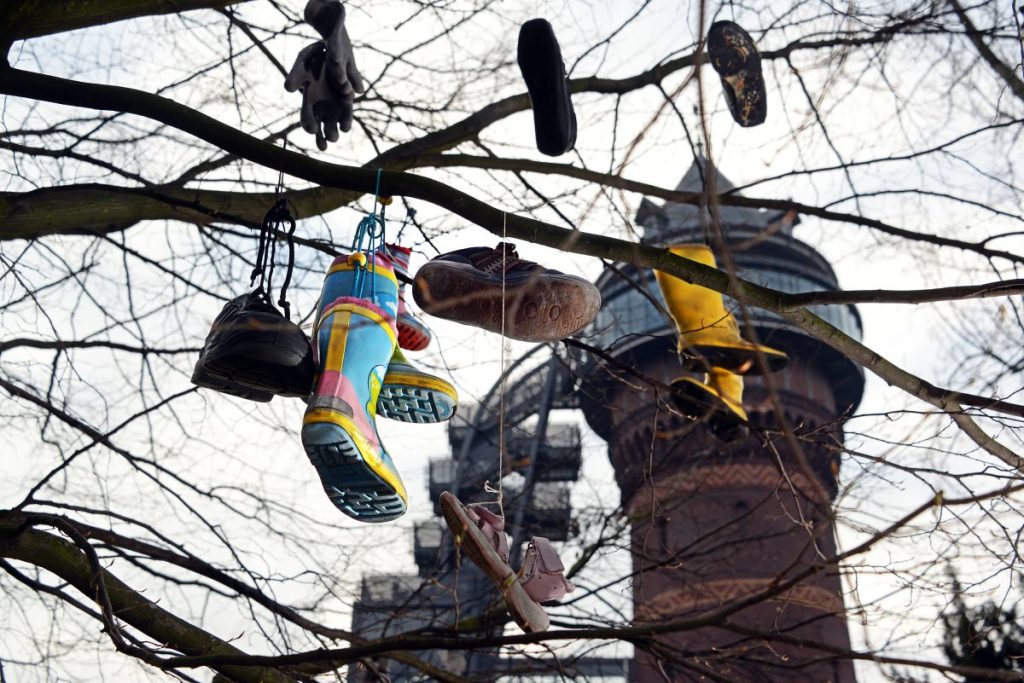 Mülheim an der Ruhr: Hier wurden sogar Gummistiefel geopfert.