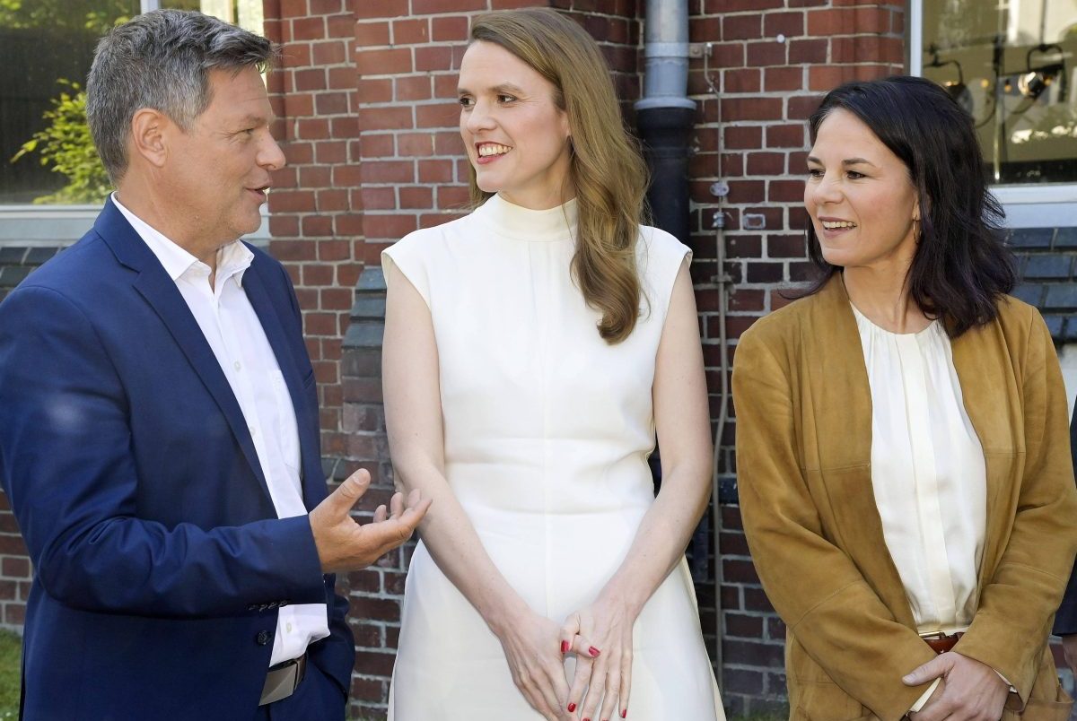 Grünes Trio vor Europawahl: Robert Habeck, Annalena Baerbock und Terry Reintke (Mitte).