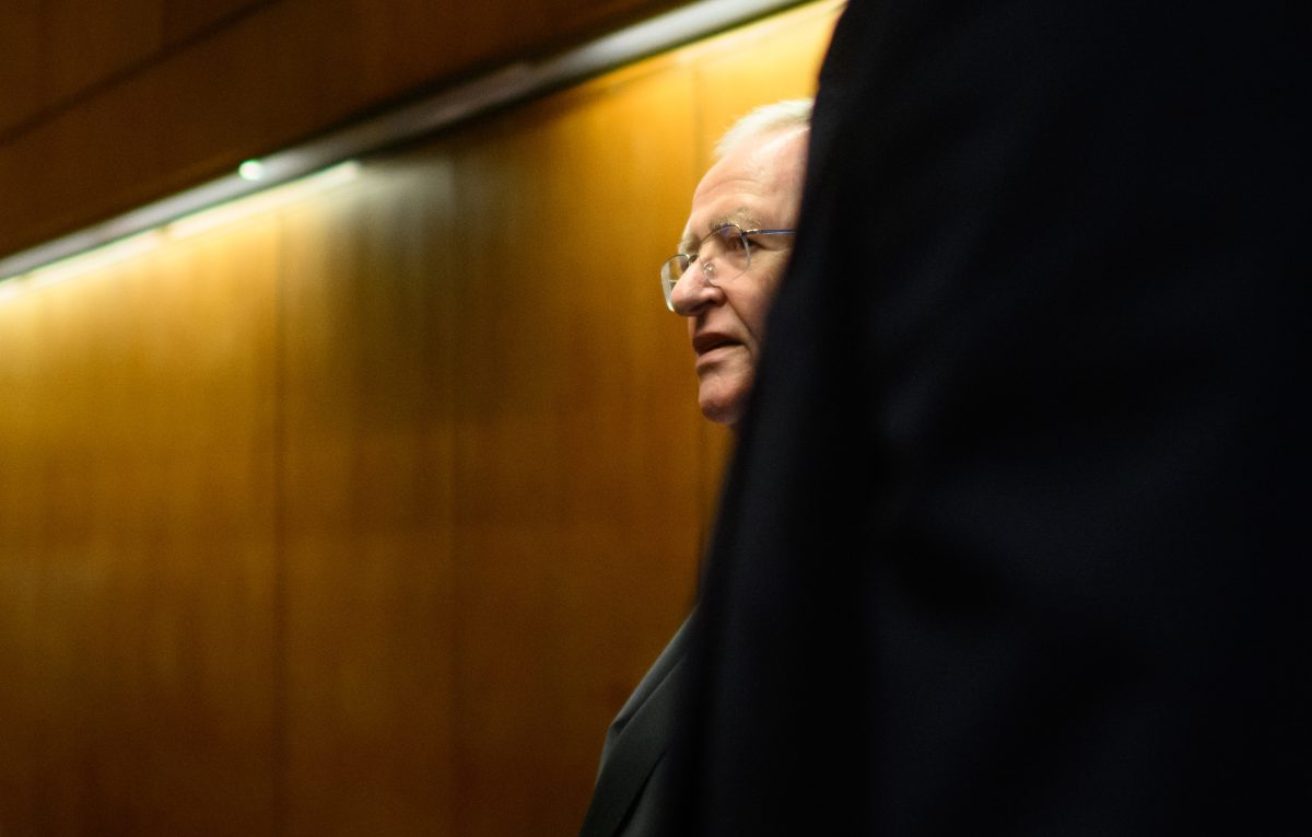 Wird es wieder nichts mit dem Prozess gegen Ex-VW-Chef Winterkorn? Offenbar macht erneut sein Knie grÃ¶ÃŸere Probleme...