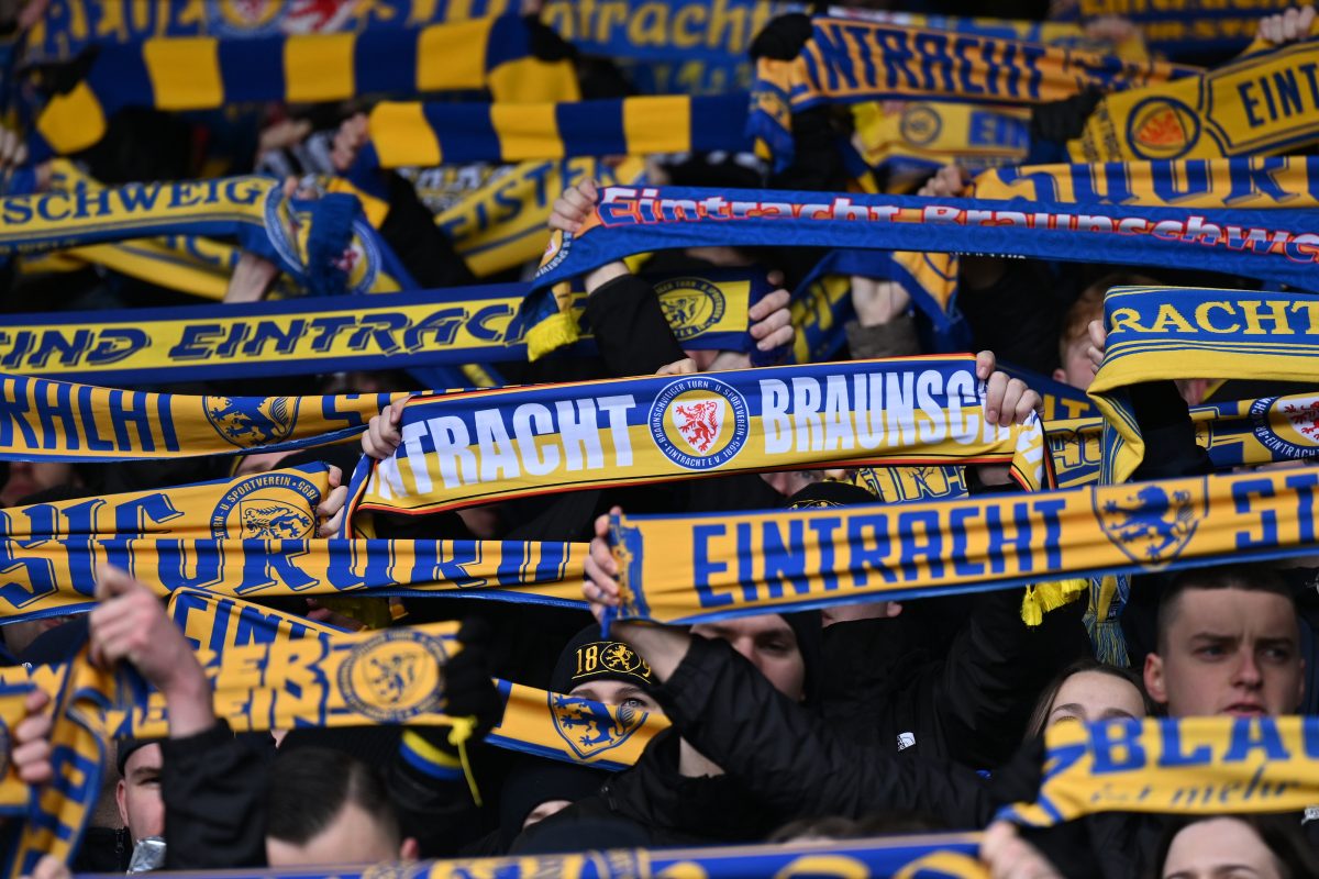 Eintracht Braunschweig - Darmstadt: Die Fans der Löwen melden sich zum Protest.