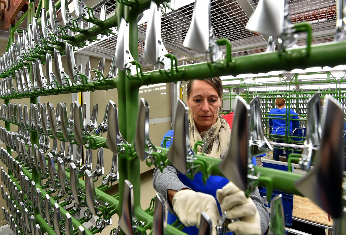 Mitarbeiter des Automobilzulieferers Boryszew Oberflächentechnik Deutschland müssen um ihre Jobs bangen.