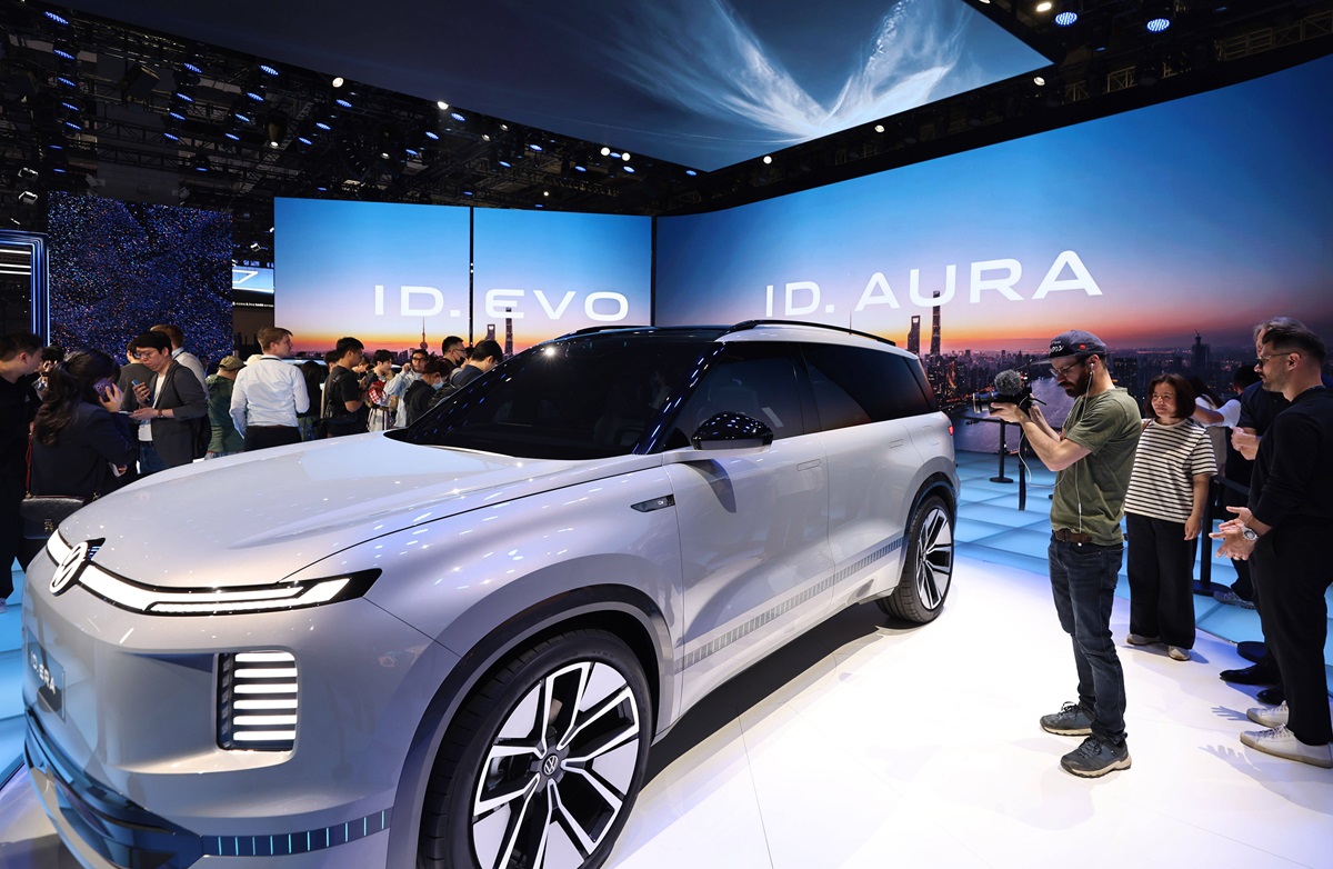 VW stellt neue Modelle auf der Shanghai Motor Show in China vor.